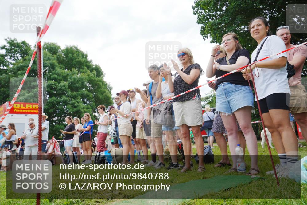 21.06.2026 - 29. Vierlanden-Triathlon LAZAROV Photography http://msf.ph/oto/9840788 21.06.2026 10:57:38 Schwimmen 634 meine-sportfotos.de
