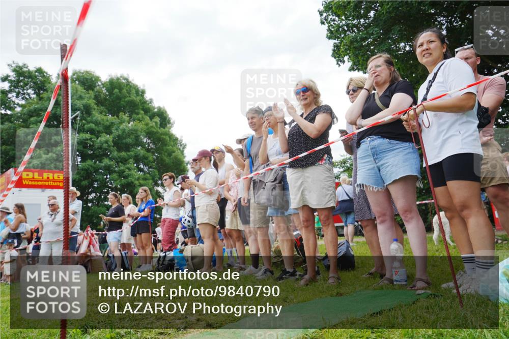 21.06.2026 - 29. Vierlanden-Triathlon LAZAROV Photography http://msf.ph/oto/9840790 21.06.2026 10:57:38 Schwimmen 634 meine-sportfotos.de