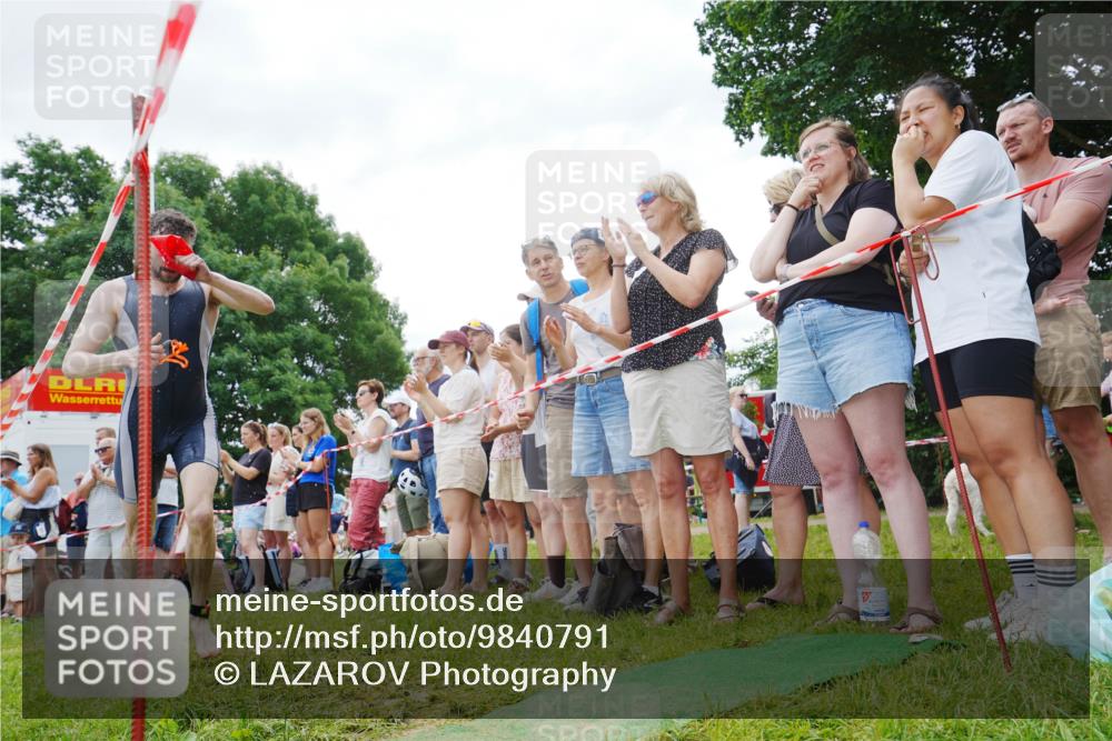 21.06.2026 - 29. Vierlanden-Triathlon LAZAROV Photography http://msf.ph/oto/9840791 21.06.2026 10:57:58 Schwimmen 689 meine-sportfotos.de