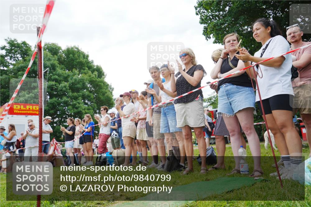 21.06.2026 - 29. Vierlanden-Triathlon LAZAROV Photography http://msf.ph/oto/9840799 21.06.2026 10:57:59 Schwimmen 650, 689 meine-sportfotos.de