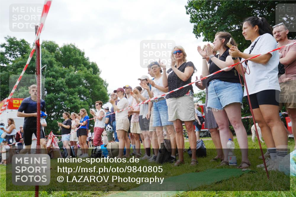 21.06.2026 - 29. Vierlanden-Triathlon LAZAROV Photography http://msf.ph/oto/9840805 21.06.2026 10:58:01 Schwimmen 650, 689 meine-sportfotos.de