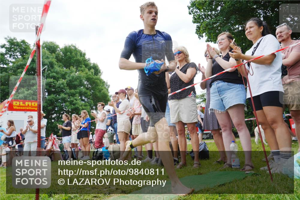 21.06.2026 - 29. Vierlanden-Triathlon LAZAROV Photography http://msf.ph/oto/9840811 21.06.2026 10:58:02 Schwimmen 650, 689 meine-sportfotos.de