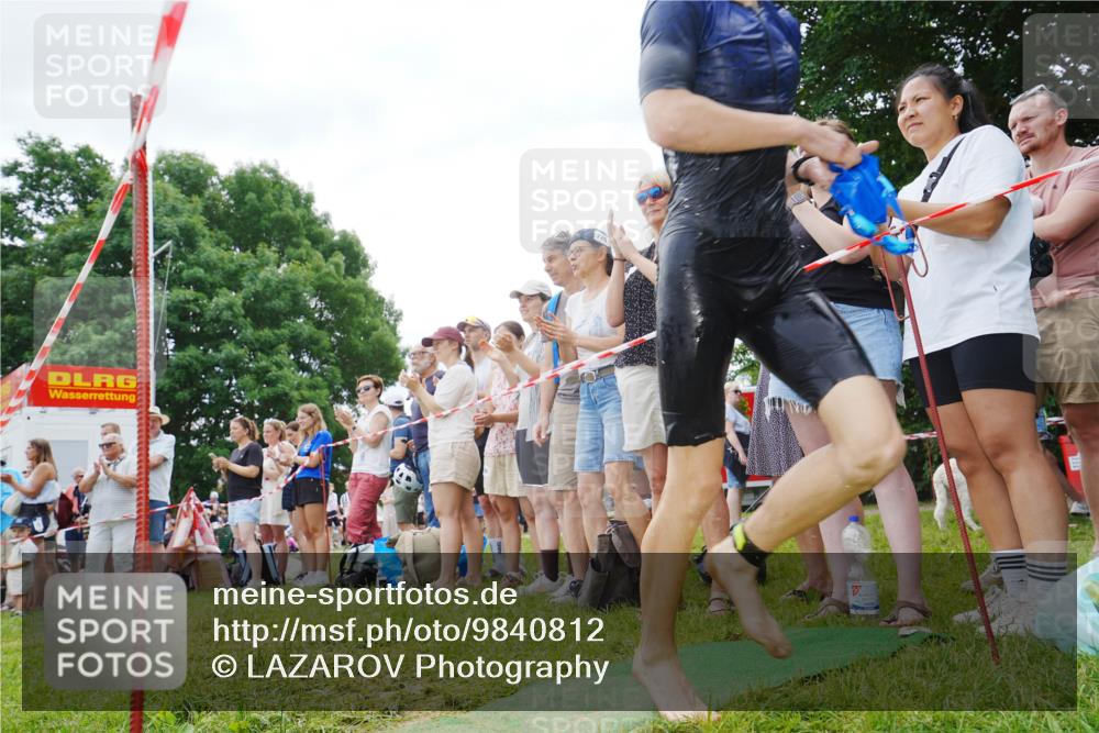 21.06.2026 - 29. Vierlanden-Triathlon LAZAROV Photography http://msf.ph/oto/9840812 21.06.2026 10:58:03 Schwimmen 650, 689 meine-sportfotos.de