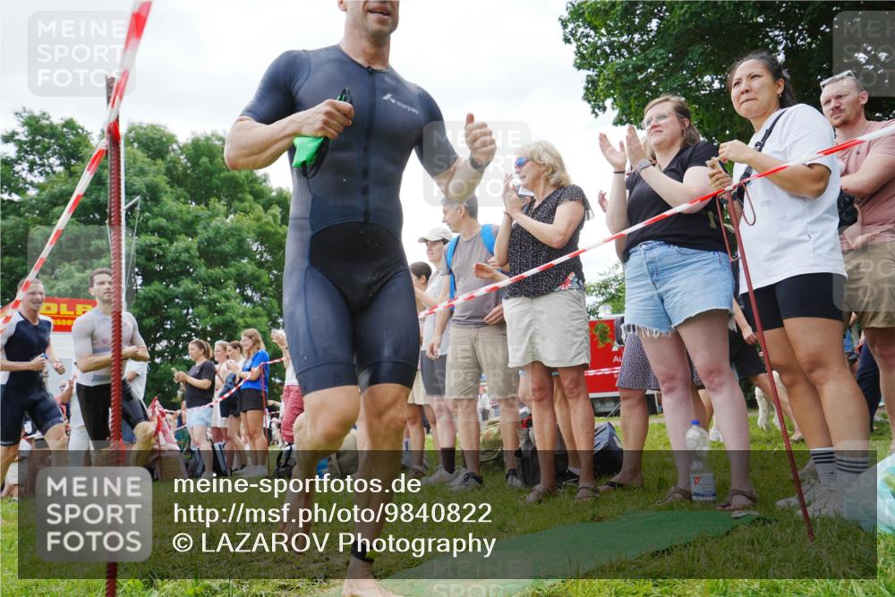 21.06.2026 - 29. Vierlanden-Triathlon LAZAROV Photography http://msf.ph/oto/9840822 21.06.2026 10:58:08 Schwimmen 640, 650, 666, 674 meine-sportfotos.de