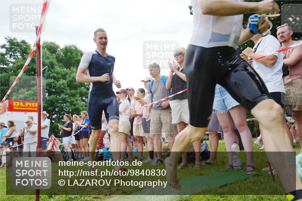 21.06.2026 - 29. Vierlanden-Triathlon LAZAROV Photography http://msf.ph/oto/9840830 21.06.2026 10:58:10 Schwimmen 640, 650, 666, 674 meine-sportfotos.de
