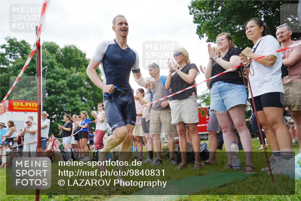 21.06.2026 - 29. Vierlanden-Triathlon LAZAROV Photography http://msf.ph/oto/9840831 21.06.2026 10:58:10 Schwimmen 640, 650, 666, 674 meine-sportfotos.de