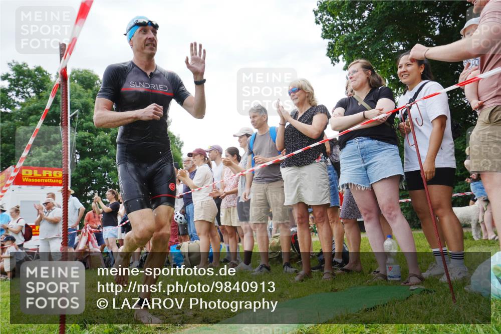 21.06.2026 - 29. Vierlanden-Triathlon LAZAROV Photography http://msf.ph/oto/9840913 21.06.2026 10:58:45 Schwimmen 630, 675, 721 meine-sportfotos.de