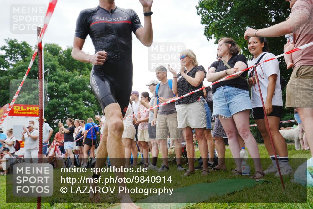 21.06.2026 - 29. Vierlanden-Triathlon LAZAROV Photography http://msf.ph/oto/9840914 21.06.2026 10:58:45 Schwimmen 630, 675, 721 meine-sportfotos.de