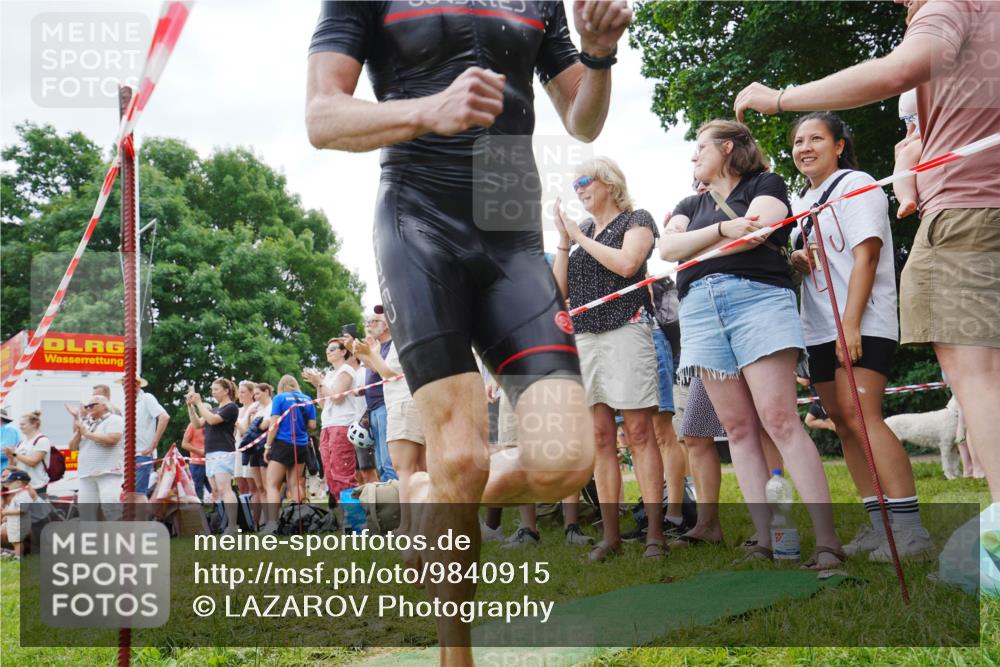 21.06.2026 - 29. Vierlanden-Triathlon LAZAROV Photography http://msf.ph/oto/9840915 21.06.2026 10:58:45 Schwimmen 630, 675, 721 meine-sportfotos.de