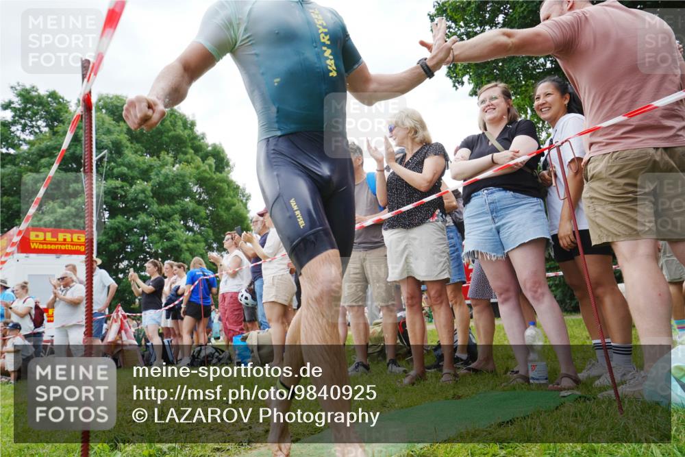 21.06.2026 - 29. Vierlanden-Triathlon LAZAROV Photography http://msf.ph/oto/9840925 21.06.2026 10:58:48 Schwimmen 630, 675, 699, 721, 745 meine-sportfotos.de