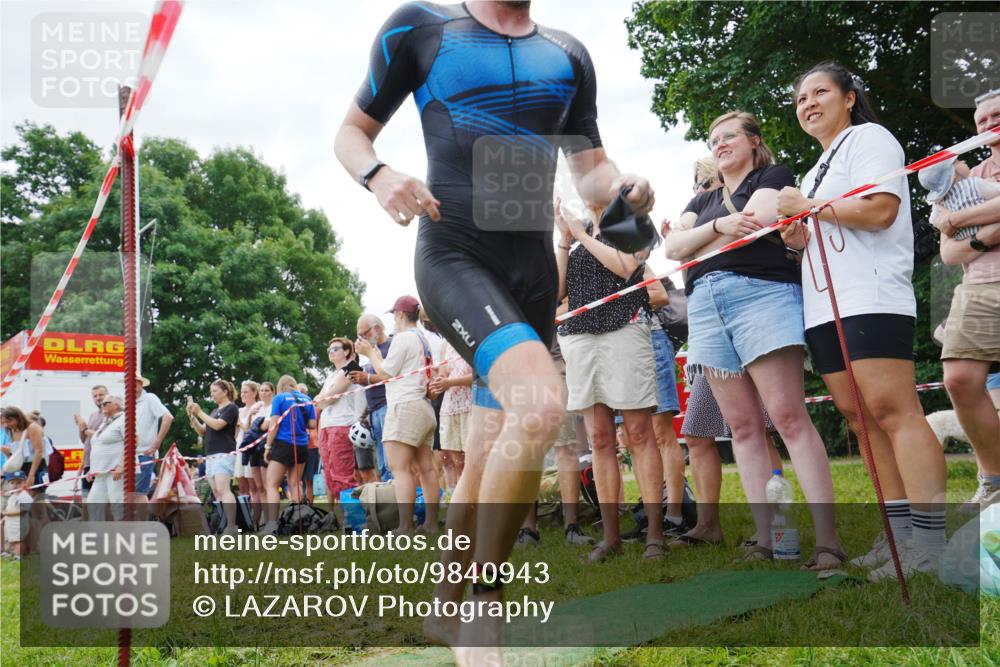 21.06.2026 - 29. Vierlanden-Triathlon LAZAROV Photography http://msf.ph/oto/9840943 21.06.2026 10:58:54 Schwimmen 630, 681, 699, 721, 745 meine-sportfotos.de