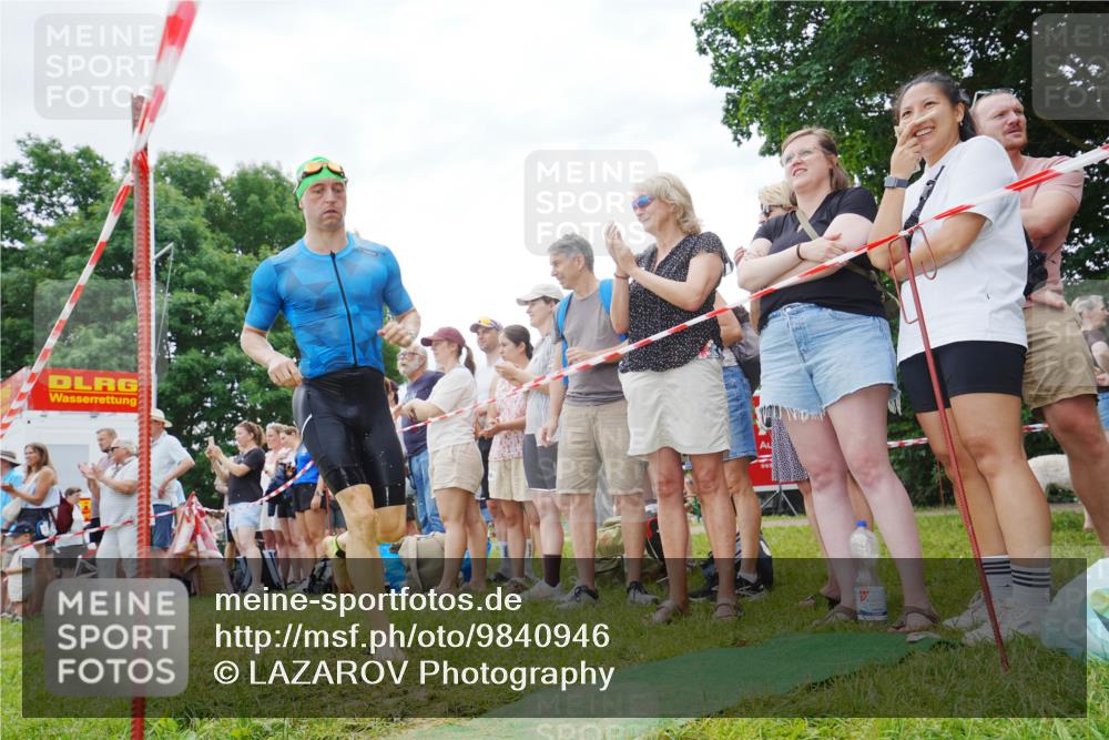 21.06.2026 - 29. Vierlanden-Triathlon LAZAROV Photography http://msf.ph/oto/9840946 21.06.2026 10:59:02 Schwimmen 653, 681 meine-sportfotos.de