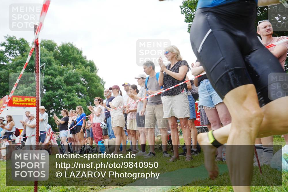 21.06.2026 - 29. Vierlanden-Triathlon LAZAROV Photography http://msf.ph/oto/9840950 21.06.2026 10:59:03 Schwimmen 653 meine-sportfotos.de