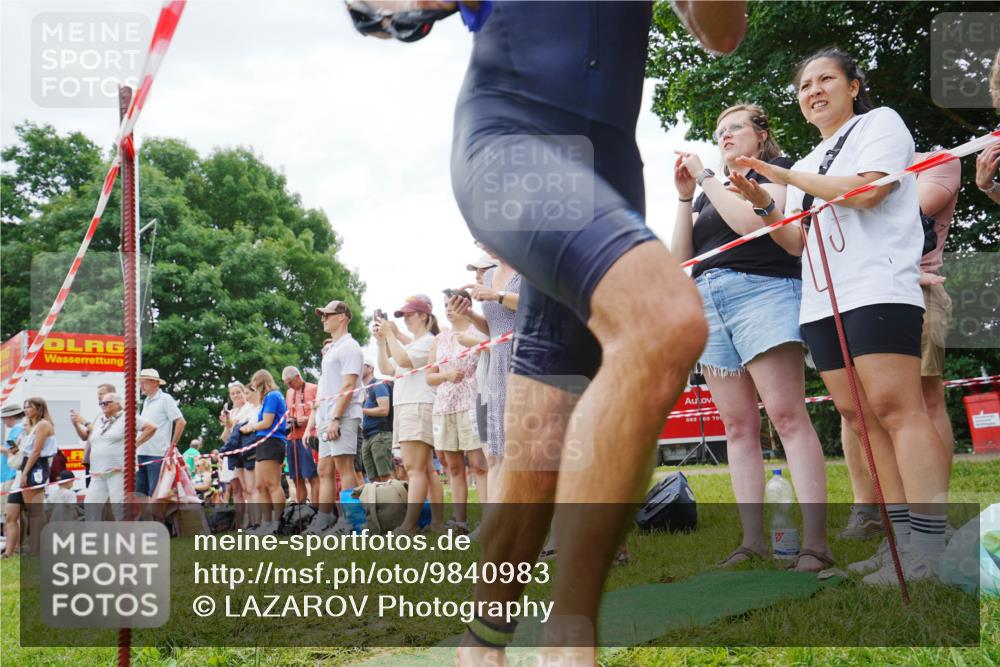 21.06.2026 - 29. Vierlanden-Triathlon LAZAROV Photography http://msf.ph/oto/9840983 21.06.2026 11:01:31 Schwimmen 656, 718 meine-sportfotos.de
