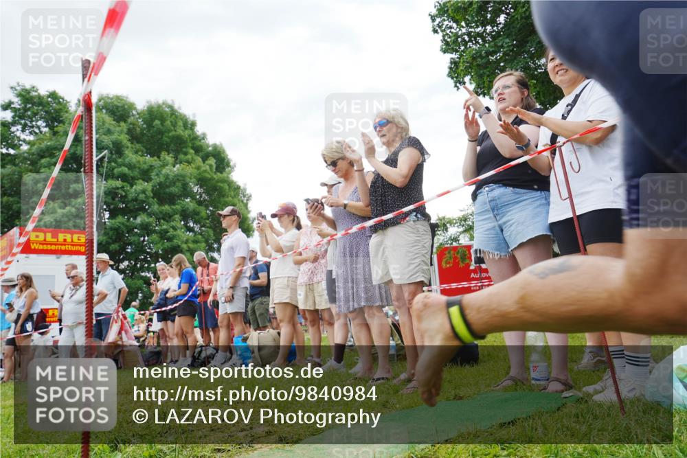 21.06.2026 - 29. Vierlanden-Triathlon LAZAROV Photography http://msf.ph/oto/9840984 21.06.2026 11:01:31 Schwimmen 656, 718 meine-sportfotos.de