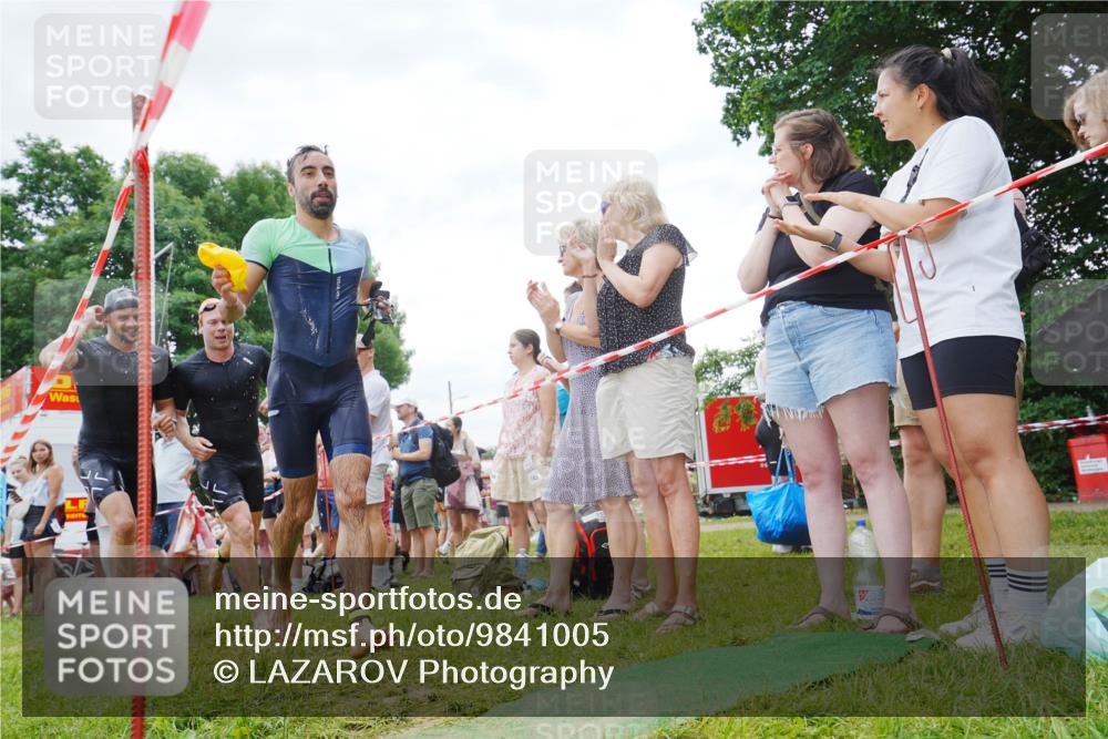 21.06.2026 - 29. Vierlanden-Triathlon LAZAROV Photography http://msf.ph/oto/9841005 21.06.2026 11:02:19 Schwimmen 643, 652, 693, 716, 729 meine-sportfotos.de