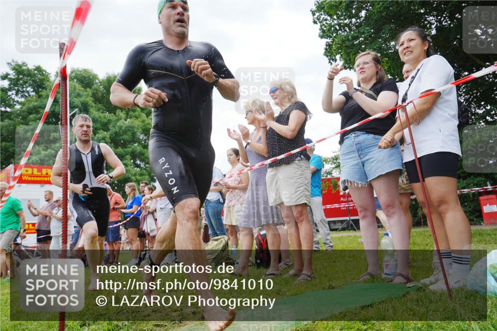 21.06.2026 - 29. Vierlanden-Triathlon LAZAROV Photography http://msf.ph/oto/9841010 21.06.2026 11:02:57 Schwimmen 659, 688, 720, 757 meine-sportfotos.de