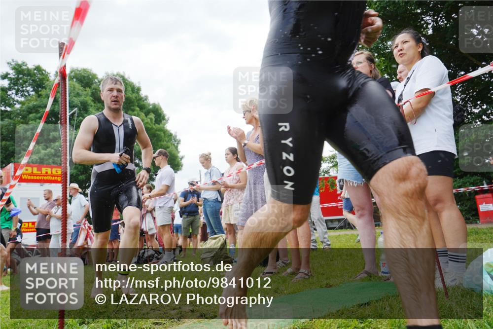 21.06.2026 - 29. Vierlanden-Triathlon LAZAROV Photography http://msf.ph/oto/9841012 21.06.2026 11:02:58 Schwimmen 659, 688, 720, 757 meine-sportfotos.de
