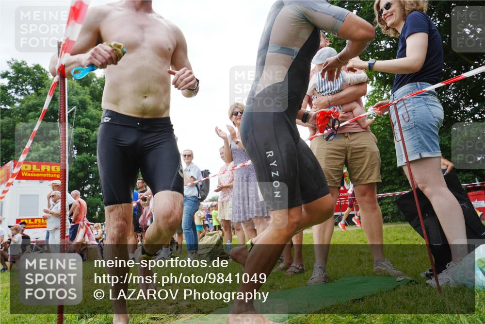 21.06.2026 - 29. Vierlanden-Triathlon LAZAROV Photography http://msf.ph/oto/9841049 21.06.2026 11:04:24 Schwimmen 632, 672 meine-sportfotos.de