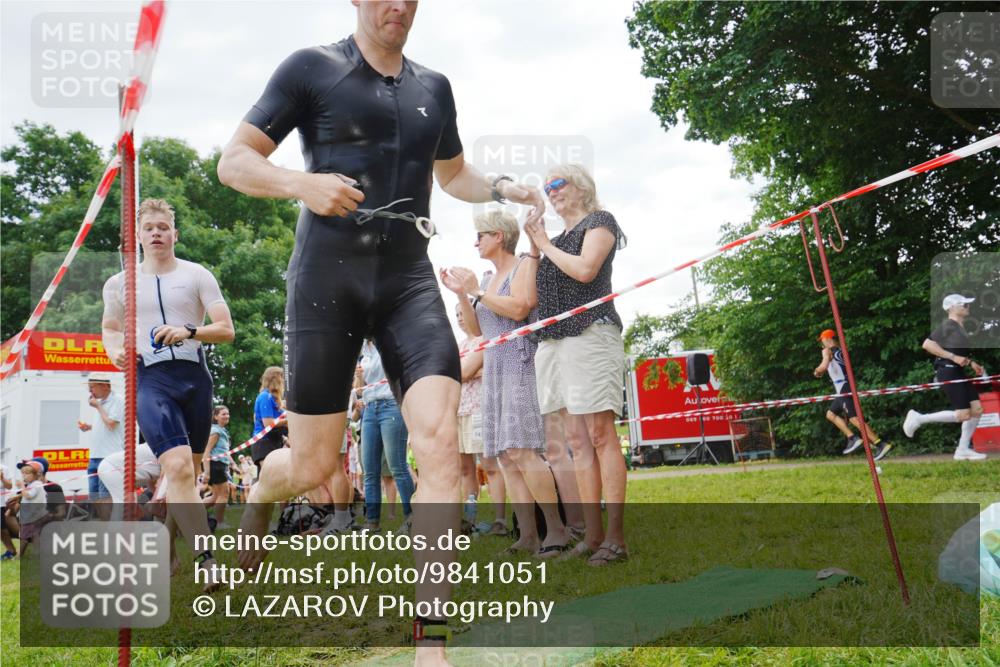 21.06.2026 - 29. Vierlanden-Triathlon LAZAROV Photography http://msf.ph/oto/9841051 21.06.2026 11:04:39 Schwimmen 17, 687, 747 meine-sportfotos.de