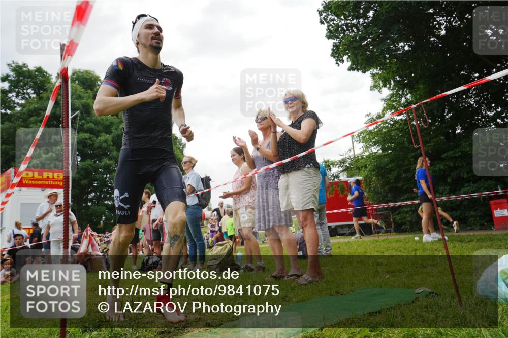 21.06.2026 - 29. Vierlanden-Triathlon LAZAROV Photography http://msf.ph/oto/9841075 21.06.2026 11:07:35 Schwimmen 723, 794 meine-sportfotos.de