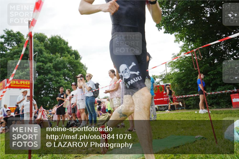 21.06.2026 - 29. Vierlanden-Triathlon LAZAROV Photography http://msf.ph/oto/9841076 21.06.2026 11:07:35 Schwimmen 723, 794 meine-sportfotos.de