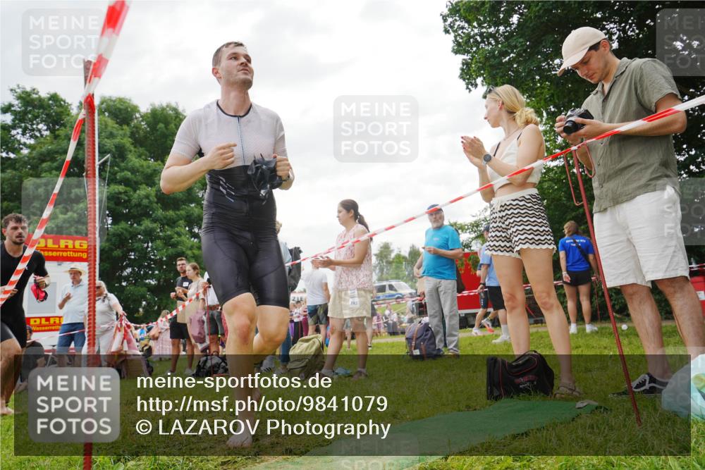 21.06.2026 - 29. Vierlanden-Triathlon LAZAROV Photography http://msf.ph/oto/9841079 21.06.2026 11:08:24 Schwimmen 645, 658, 735 meine-sportfotos.de