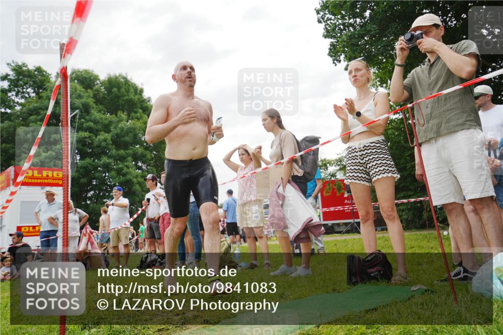 21.06.2026 - 29. Vierlanden-Triathlon LAZAROV Photography http://msf.ph/oto/9841083 21.06.2026 11:09:05 Schwimmen 669 meine-sportfotos.de
