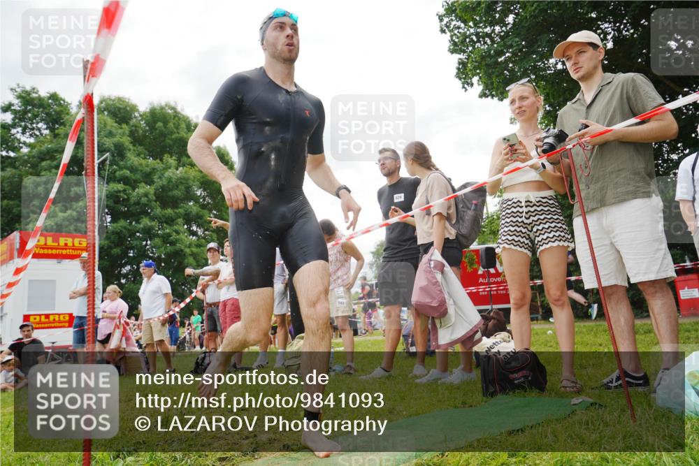 21.06.2026 - 29. Vierlanden-Triathlon LAZAROV Photography http://msf.ph/oto/9841093 21.06.2026 11:10:28 Schwimmen 730, 755 meine-sportfotos.de