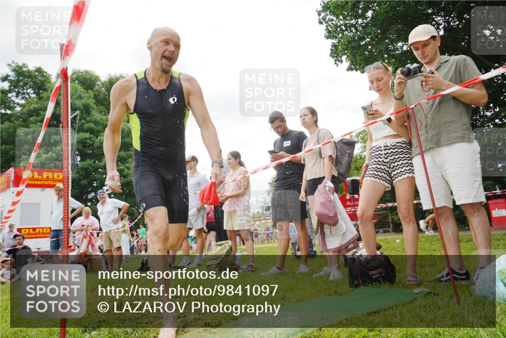 21.06.2026 - 29. Vierlanden-Triathlon LAZAROV Photography http://msf.ph/oto/9841097 21.06.2026 11:10:46 Schwimmen 764, 777, 802 meine-sportfotos.de