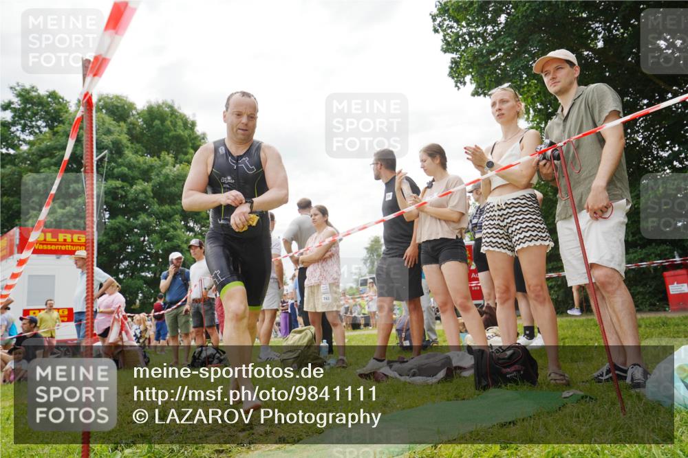 21.06.2026 - 29. Vierlanden-Triathlon LAZAROV Photography http://msf.ph/oto/9841111 21.06.2026 11:12:04 Schwimmen 770, 807 meine-sportfotos.de