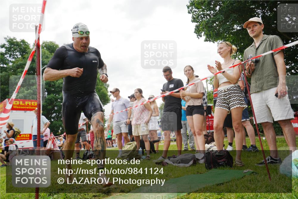 21.06.2026 - 29. Vierlanden-Triathlon LAZAROV Photography http://msf.ph/oto/9841124 21.06.2026 11:13:24 Schwimmen 779, 780, 785 meine-sportfotos.de