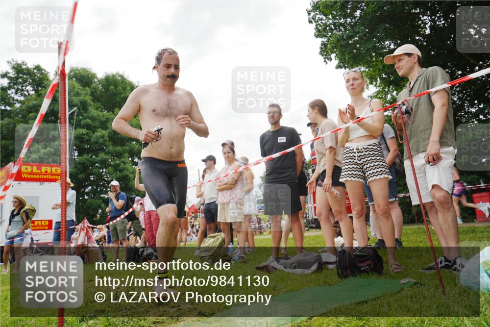 21.06.2026 - 29. Vierlanden-Triathlon LAZAROV Photography http://msf.ph/oto/9841130 21.06.2026 11:15:12 Schwimmen 902 meine-sportfotos.de