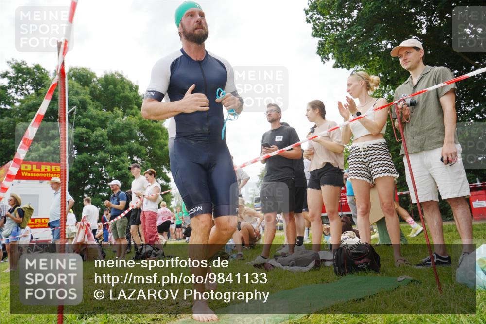 21.06.2026 - 29. Vierlanden-Triathlon LAZAROV Photography http://msf.ph/oto/9841133 21.06.2026 11:16:45 Schwimmen 754, 761, 783, 876 meine-sportfotos.de