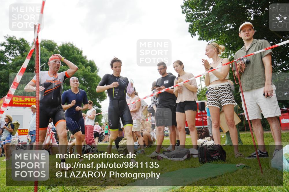 21.06.2026 - 29. Vierlanden-Triathlon LAZAROV Photography http://msf.ph/oto/9841135 21.06.2026 11:16:48 Schwimmen 754, 761, 783, 845, 876 meine-sportfotos.de