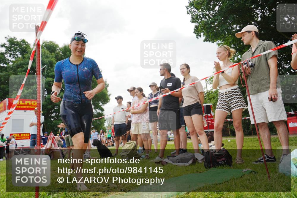 21.06.2026 - 29. Vierlanden-Triathlon LAZAROV Photography http://msf.ph/oto/9841145 21.06.2026 11:18:46 Schwimmen 662, 879, 905 meine-sportfotos.de