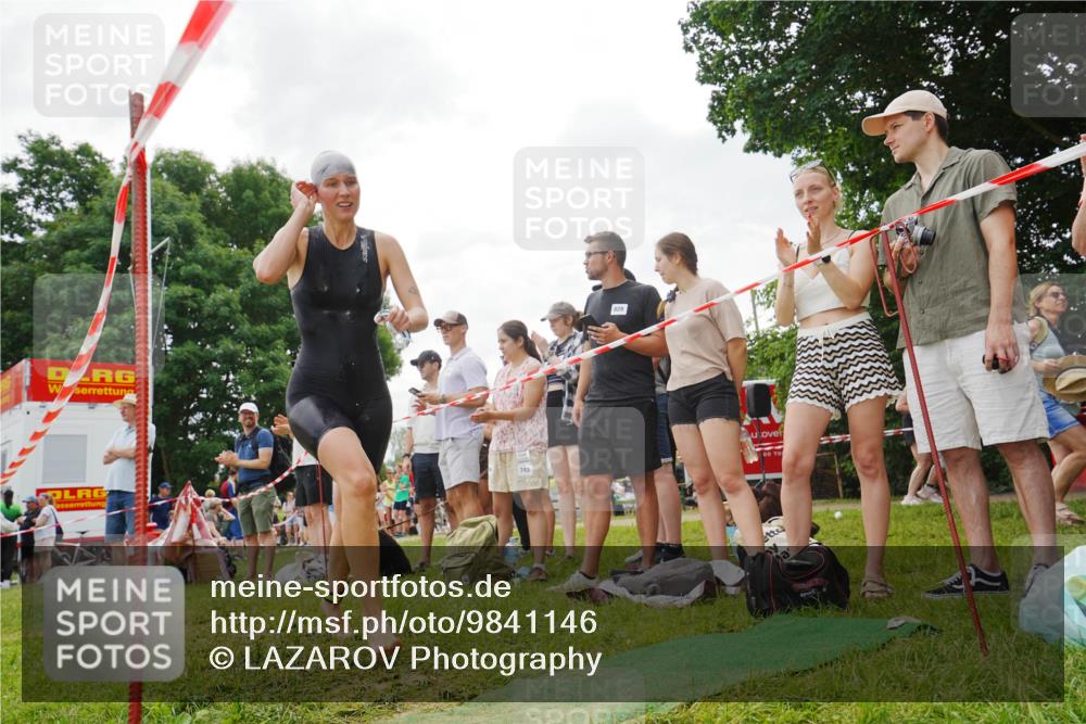 21.06.2026 - 29. Vierlanden-Triathlon LAZAROV Photography http://msf.ph/oto/9841146 21.06.2026 11:18:49 Schwimmen 662, 879, 905 meine-sportfotos.de