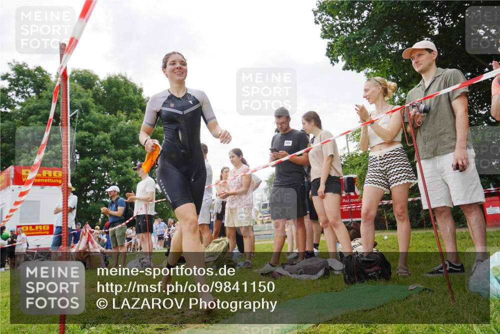 21.06.2026 - 29. Vierlanden-Triathlon LAZAROV Photography http://msf.ph/oto/9841150 21.06.2026 11:19:06 Schwimmen 776, 828 meine-sportfotos.de
