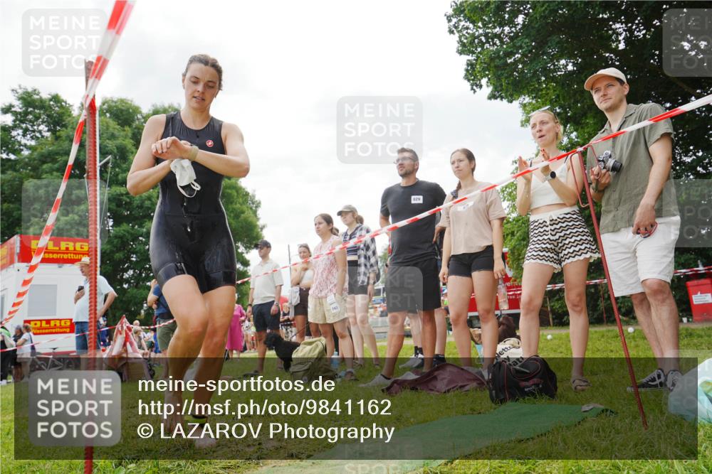 21.06.2026 - 29. Vierlanden-Triathlon LAZAROV Photography http://msf.ph/oto/9841162 21.06.2026 11:20:46 Schwimmen 883, 887, 892 meine-sportfotos.de