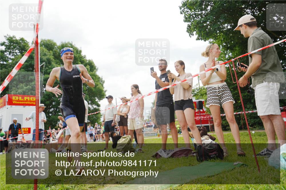 21.06.2026 - 29. Vierlanden-Triathlon LAZAROV Photography http://msf.ph/oto/9841171 21.06.2026 11:22:33 Schwimmen 873, 899 meine-sportfotos.de