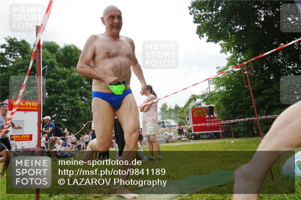 21.06.2026 - 29. Vierlanden-Triathlon LAZAROV Photography http://msf.ph/oto/9841189 21.06.2026 11:24:31 Schwimmen 818, 831, 840, 903 meine-sportfotos.de