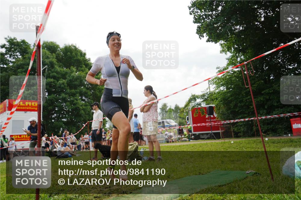 21.06.2026 - 29. Vierlanden-Triathlon LAZAROV Photography http://msf.ph/oto/9841190 21.06.2026 11:24:33 Schwimmen 818, 831, 837, 840, 859, 903 meine-sportfotos.de