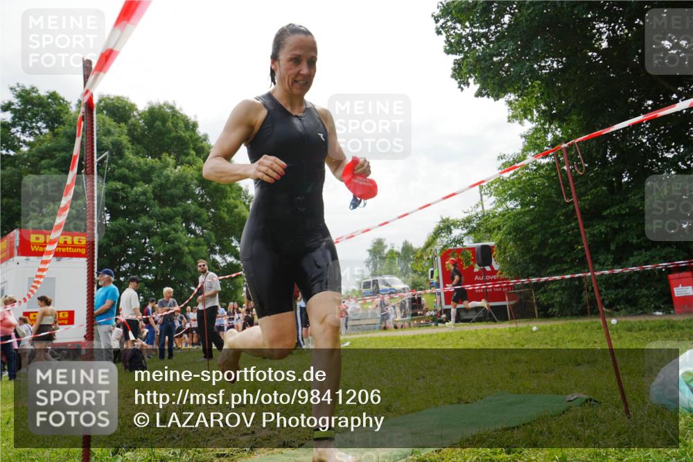 21.06.2026 - 29. Vierlanden-Triathlon LAZAROV Photography http://msf.ph/oto/9841206 21.06.2026 11:26:18 Schwimmen 846, 870 meine-sportfotos.de