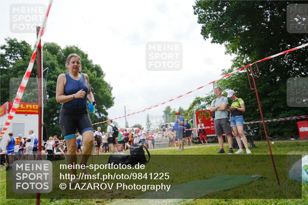 21.06.2026 - 29. Vierlanden-Triathlon LAZAROV Photography http://msf.ph/oto/9841225 21.06.2026 11:38:59 Schwimmen 836 meine-sportfotos.de