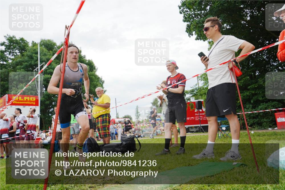 21.06.2026 - 29. Vierlanden-Triathlon LAZAROV Photography http://msf.ph/oto/9841236 21.06.2026 12:00:43 Schwimmen 918, 944 meine-sportfotos.de