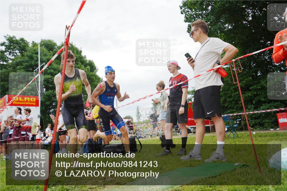 21.06.2026 - 29. Vierlanden-Triathlon LAZAROV Photography http://msf.ph/oto/9841243 21.06.2026 12:01:30 Schwimmen 947, 958, 963, 966, 971, 972 meine-sportfotos.de