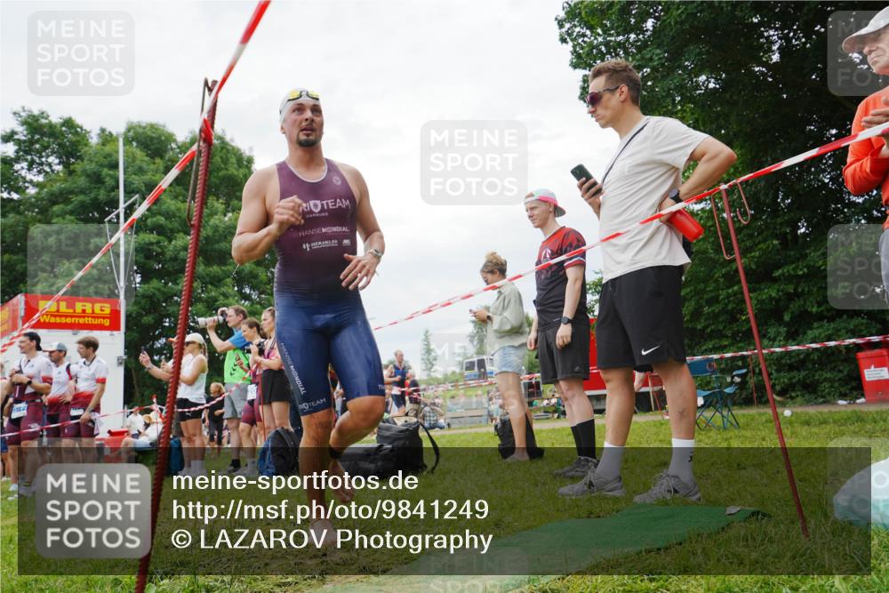 21.06.2026 - 29. Vierlanden-Triathlon LAZAROV Photography http://msf.ph/oto/9841249 21.06.2026 12:01:39 Schwimmen 952, 953, 966, 970 meine-sportfotos.de