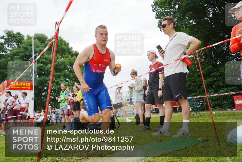 21.06.2026 - 29. Vierlanden-Triathlon LAZAROV Photography http://msf.ph/oto/9841257 21.06.2026 12:01:48 Schwimmen 909, 952, 959, 974 meine-sportfotos.de