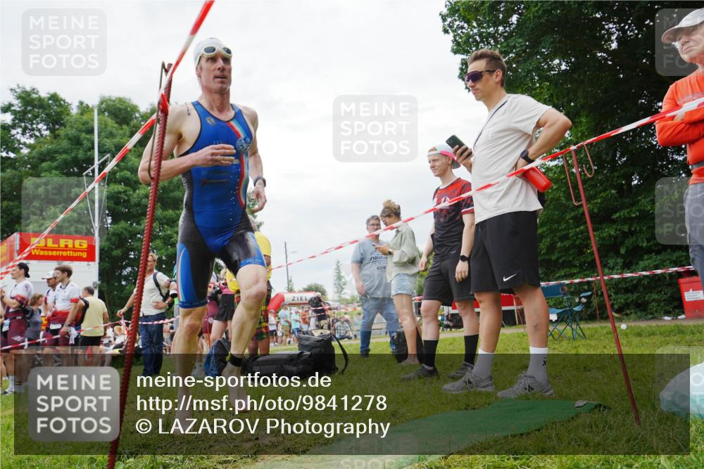 21.06.2026 - 29. Vierlanden-Triathlon LAZAROV Photography http://msf.ph/oto/9841278 21.06.2026 12:02:12 Schwimmen 910, 950 meine-sportfotos.de