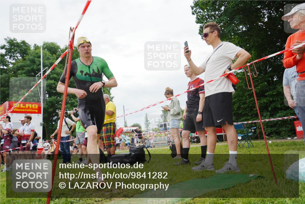 21.06.2026 - 29. Vierlanden-Triathlon LAZAROV Photography http://msf.ph/oto/9841282 21.06.2026 12:02:25 Schwimmen 928, 935, 936 meine-sportfotos.de